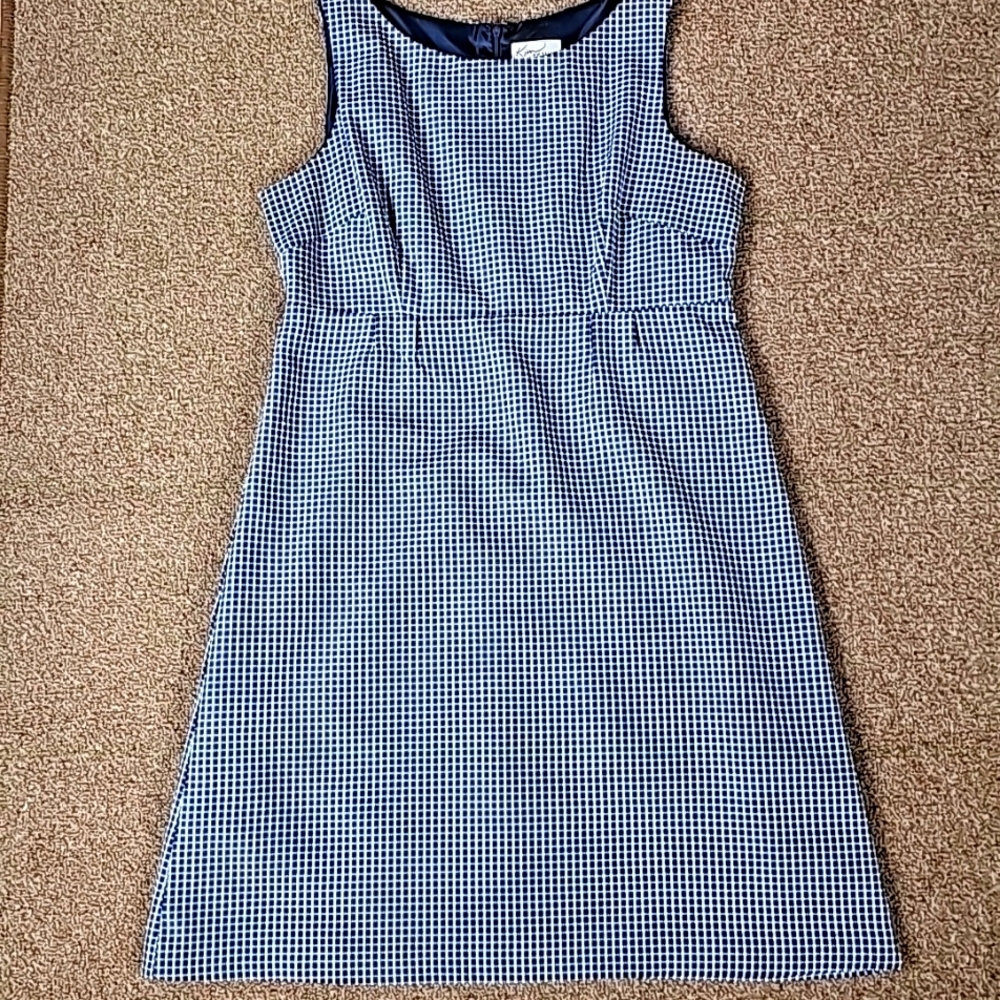 Dress - Picture 3 of 14